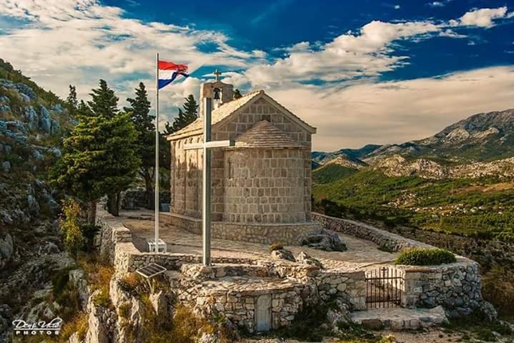 Judita Omiš Exterior foto